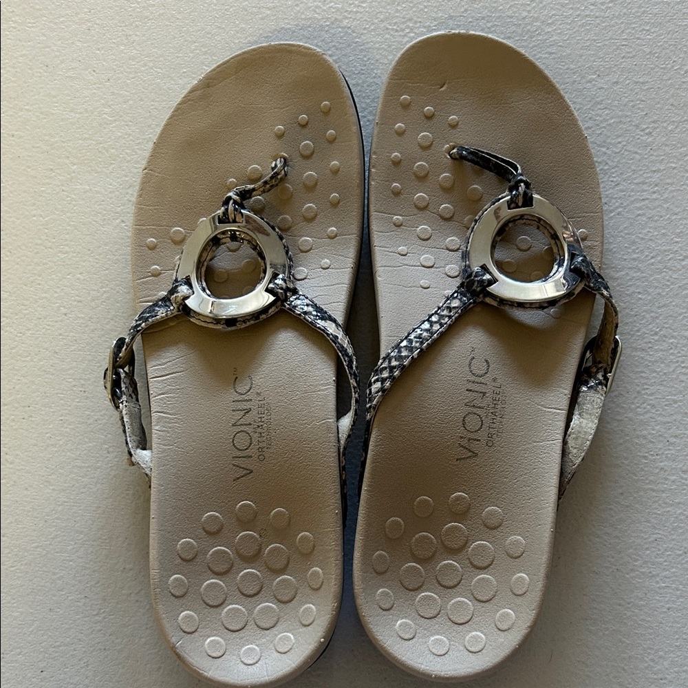 Vionic Women's Snakeskin and Cream Sandals size 10
